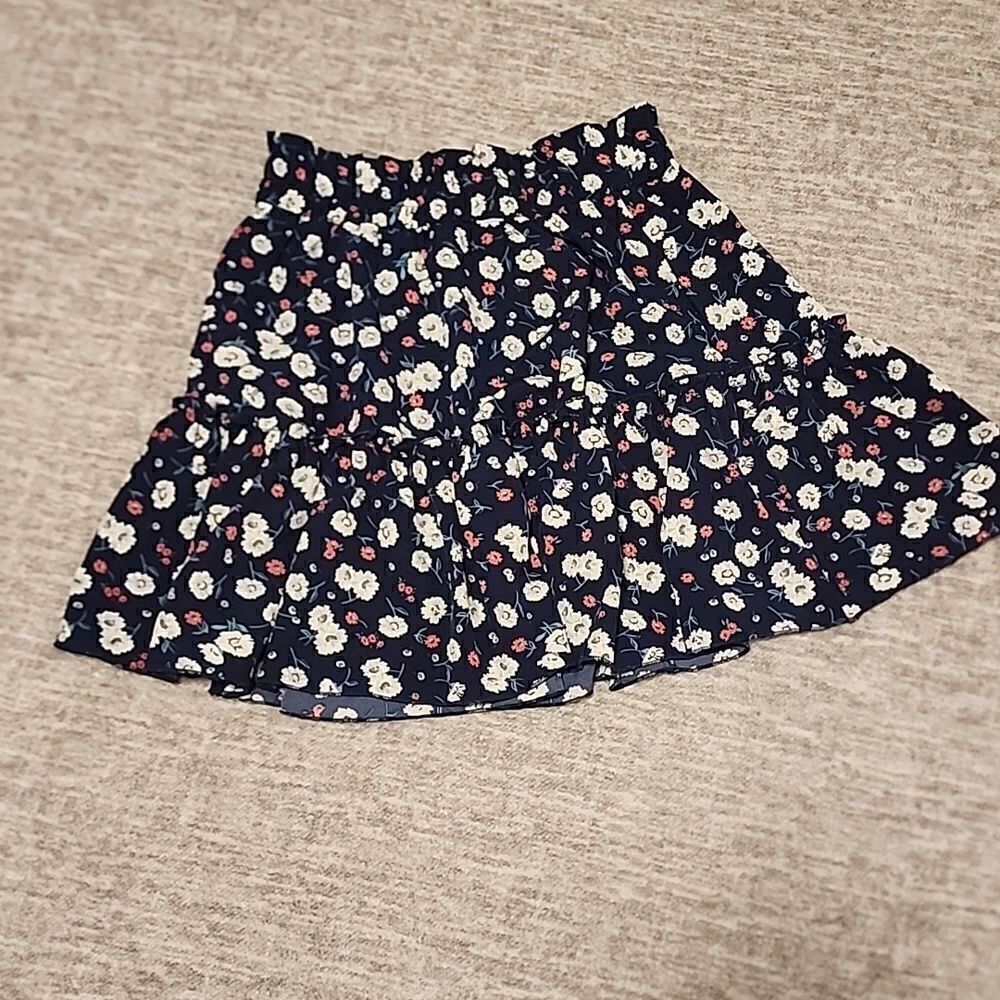 🍍 Shein- paper bag ruffle skirt
